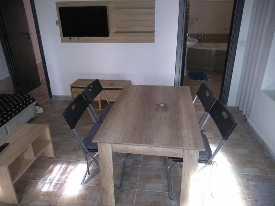 Blue Moon Apartments ネア・ミカニオーナ エクステリア 写真