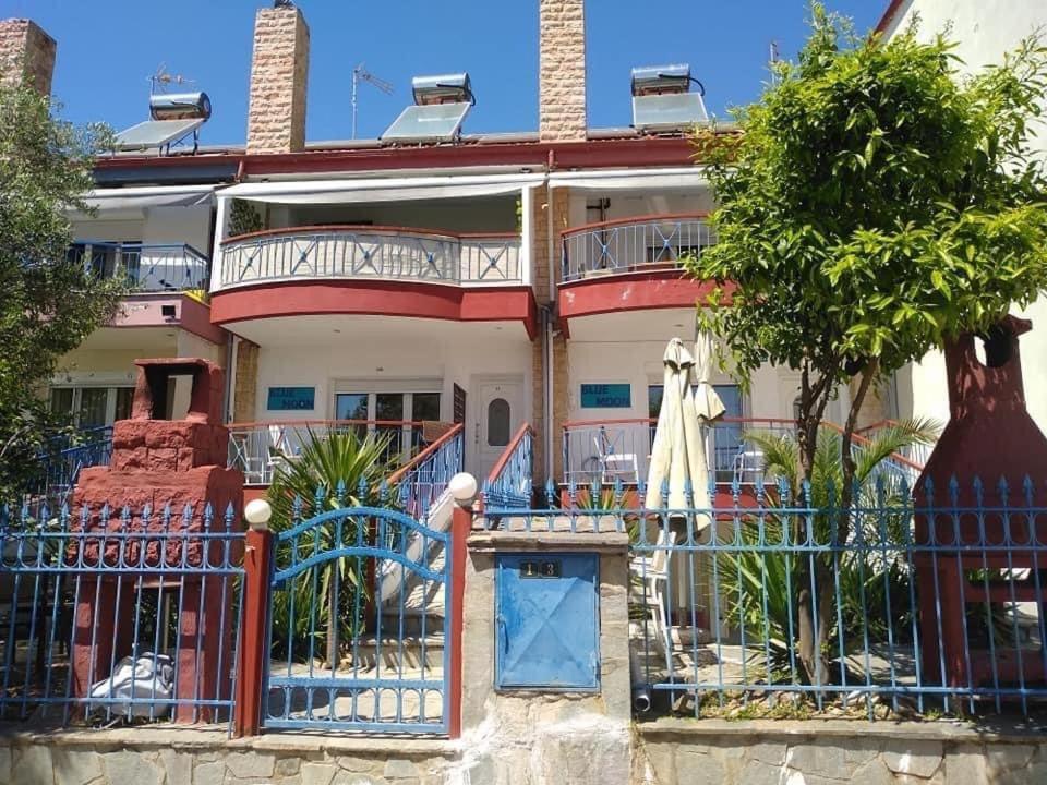 Blue Moon Apartments ネア・ミカニオーナ エクステリア 写真