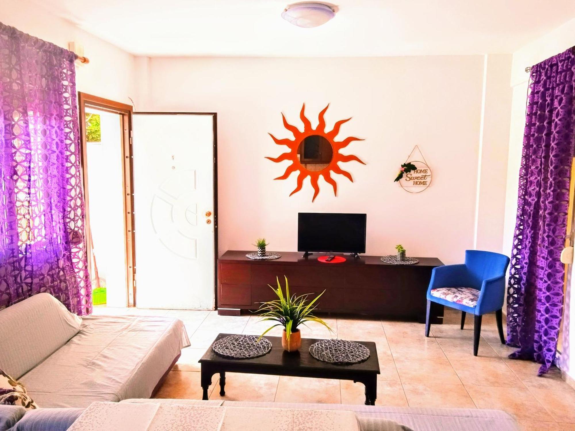 Blue Moon Apartments ネア・ミカニオーナ エクステリア 写真