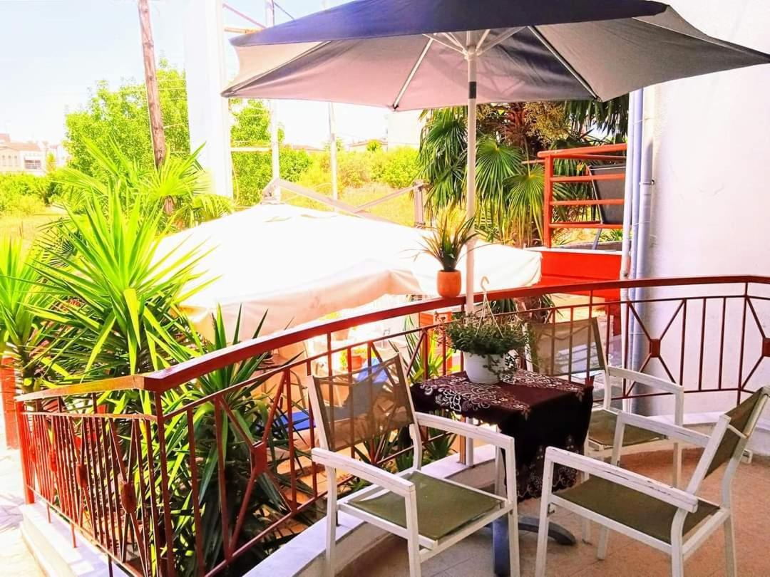 Blue Moon Apartments ネア・ミカニオーナ 部屋 写真
