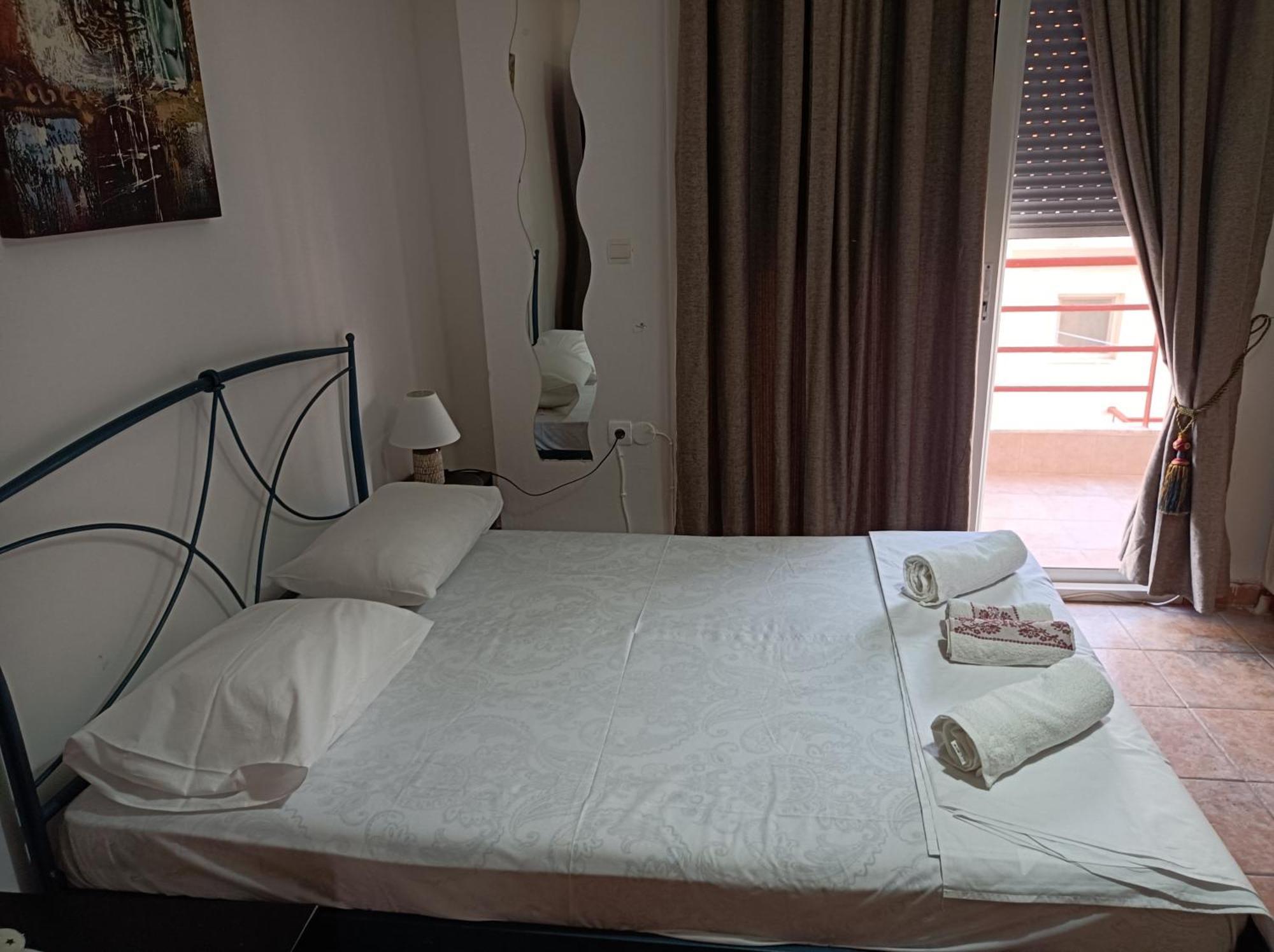Blue Moon Apartments ネア・ミカニオーナ 部屋 写真