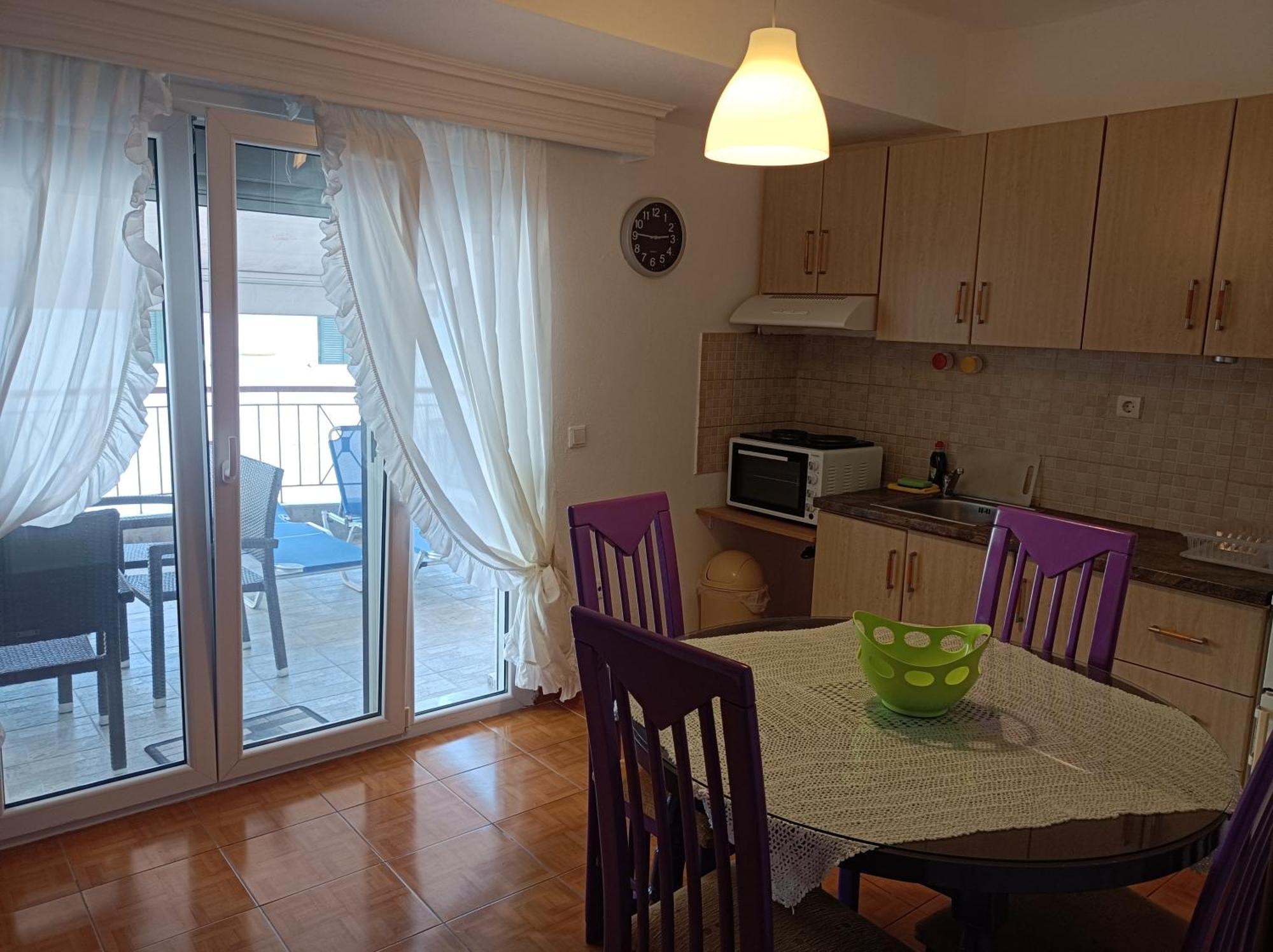 Blue Moon Apartments ネア・ミカニオーナ 部屋 写真
