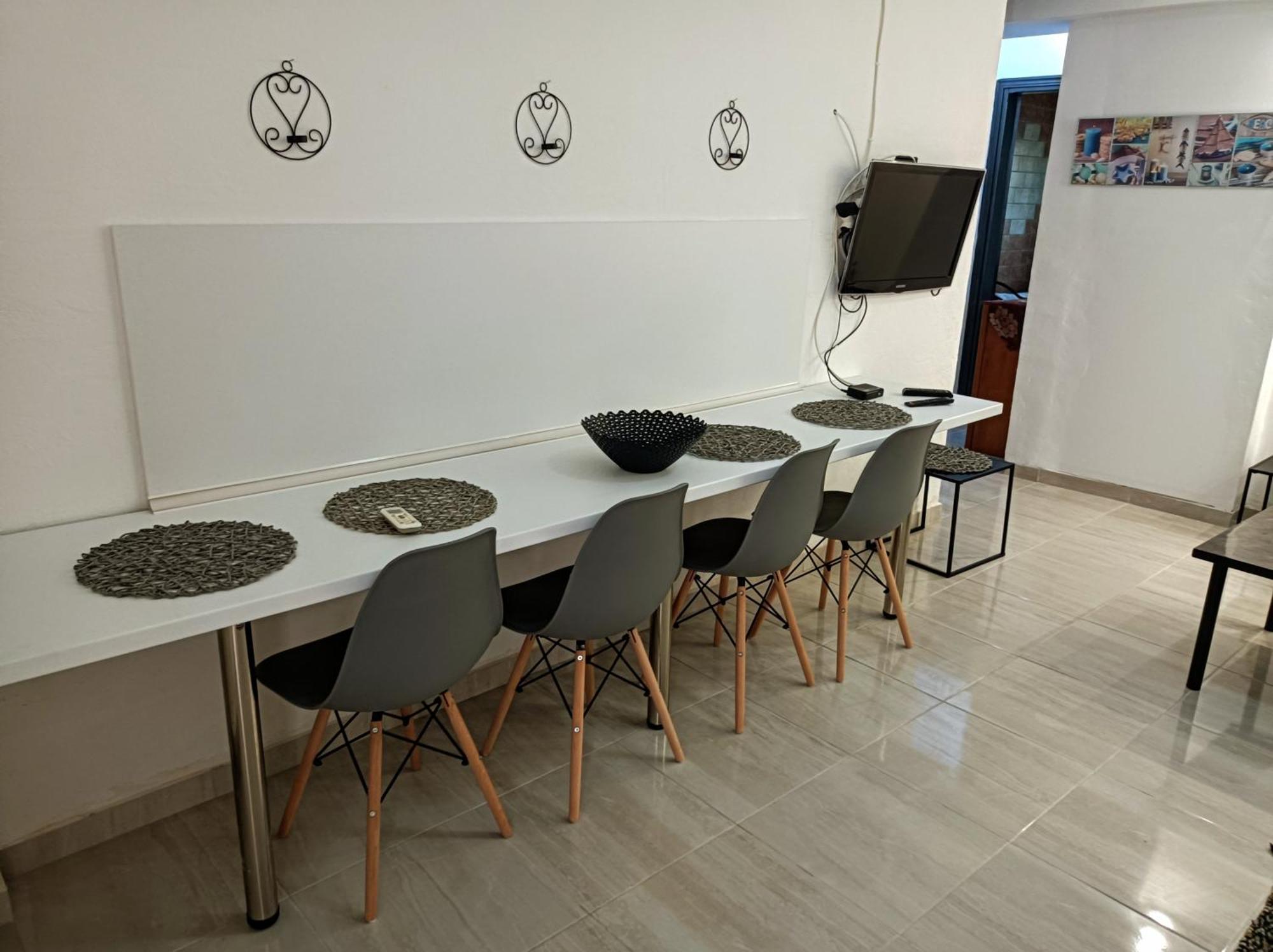 Blue Moon Apartments ネア・ミカニオーナ 部屋 写真